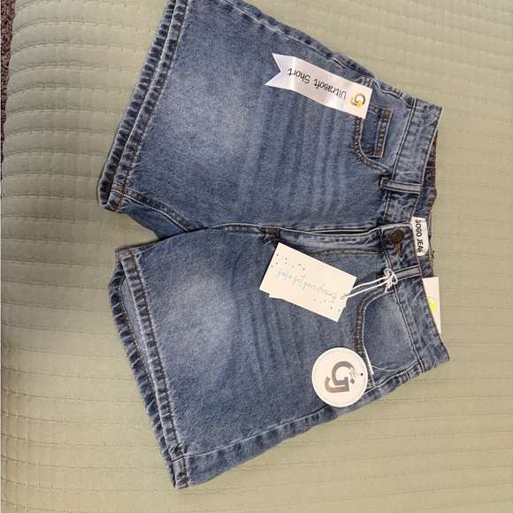 Good American Pants - Good American Blue Jean Shorts Classic Mid-Thigh